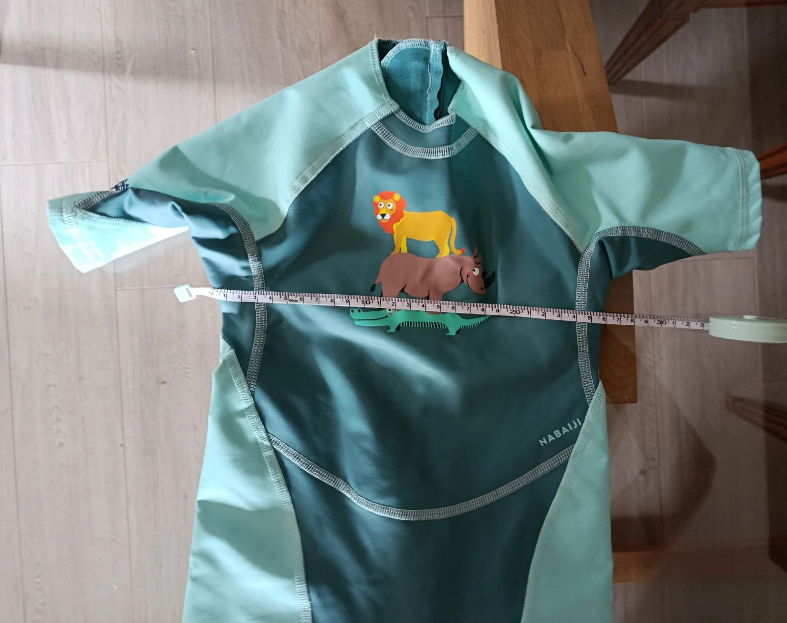 Polypropylene suit with protection – photo 5
